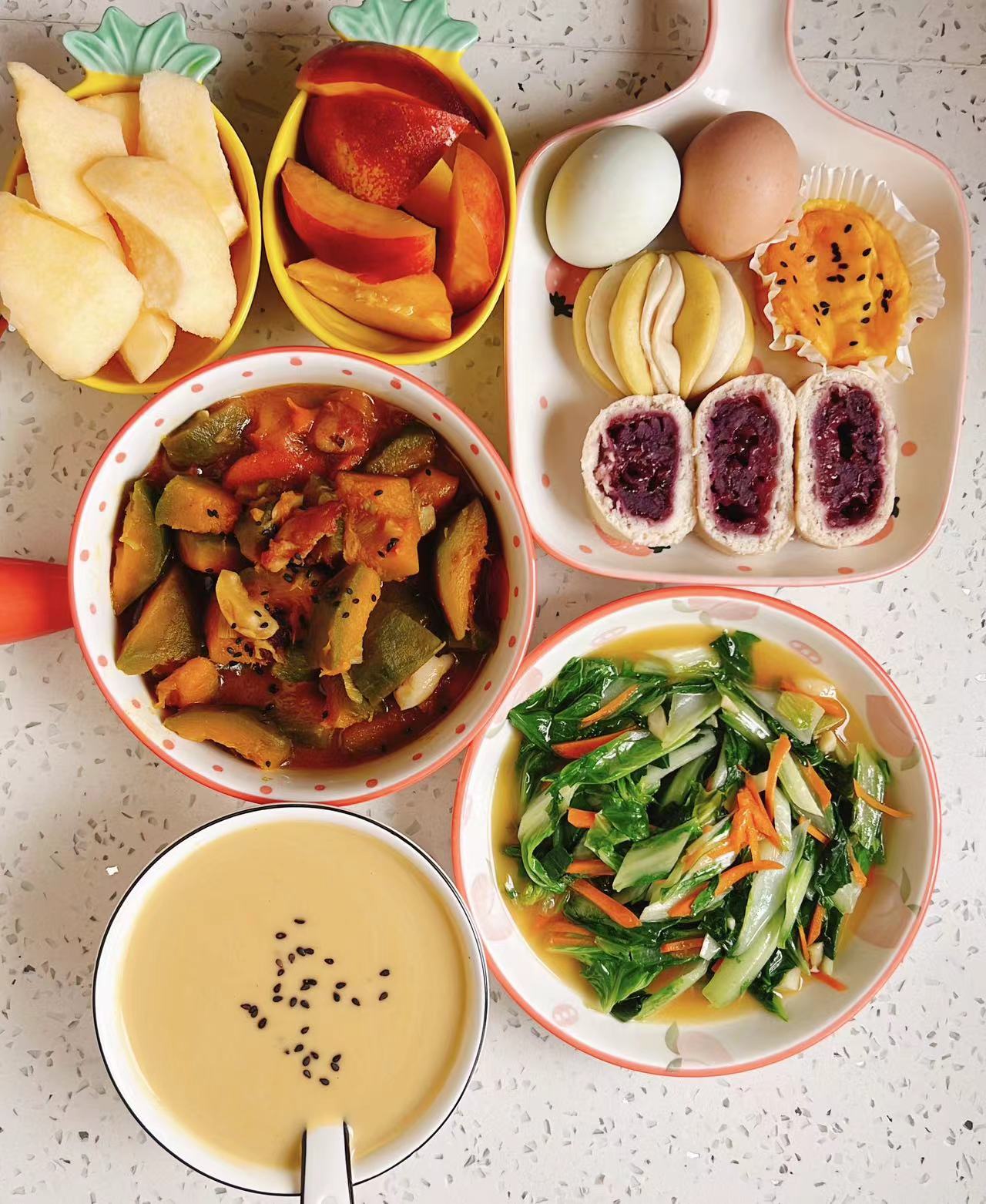 新生儿身上长很多毛是病吗？