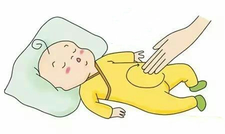 新生儿经常憋气发力，手脚乱蹬，咋回事？