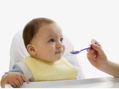 宝宝的第一口辅食，如何科学添加？新手爸妈必看！
