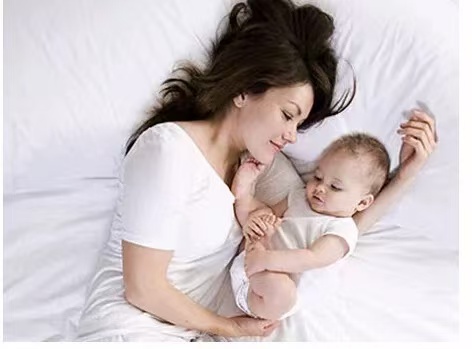 乳房湿疹：原因、症状、护理及哺乳指南